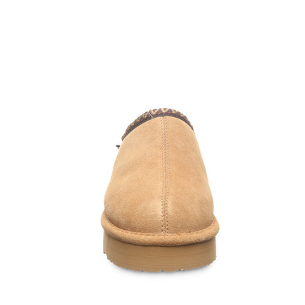 Bearpaw Women's Martis Clog - Iced Coffee - detail close-up