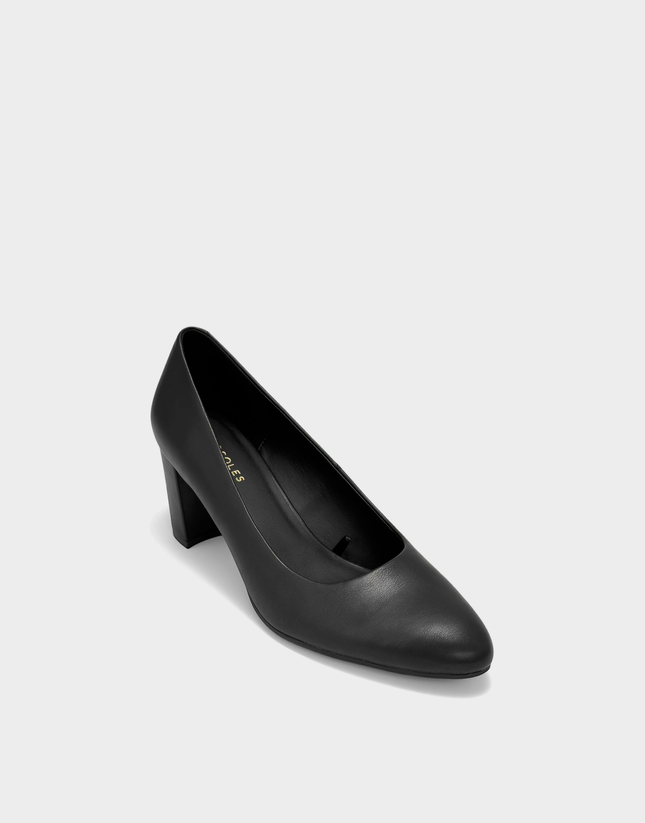 Aerosoles Betty black faux nappa leather women's shoe, angled product view