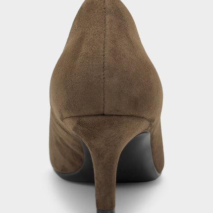 Elil in Brown
