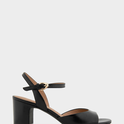 Gerda in Black